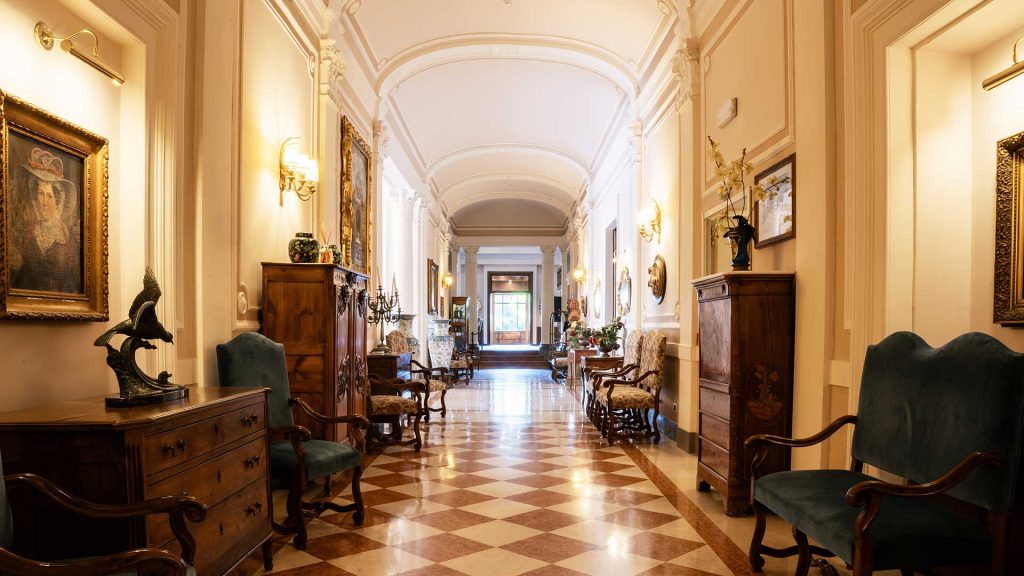 Villa Pomela corridoio entrata