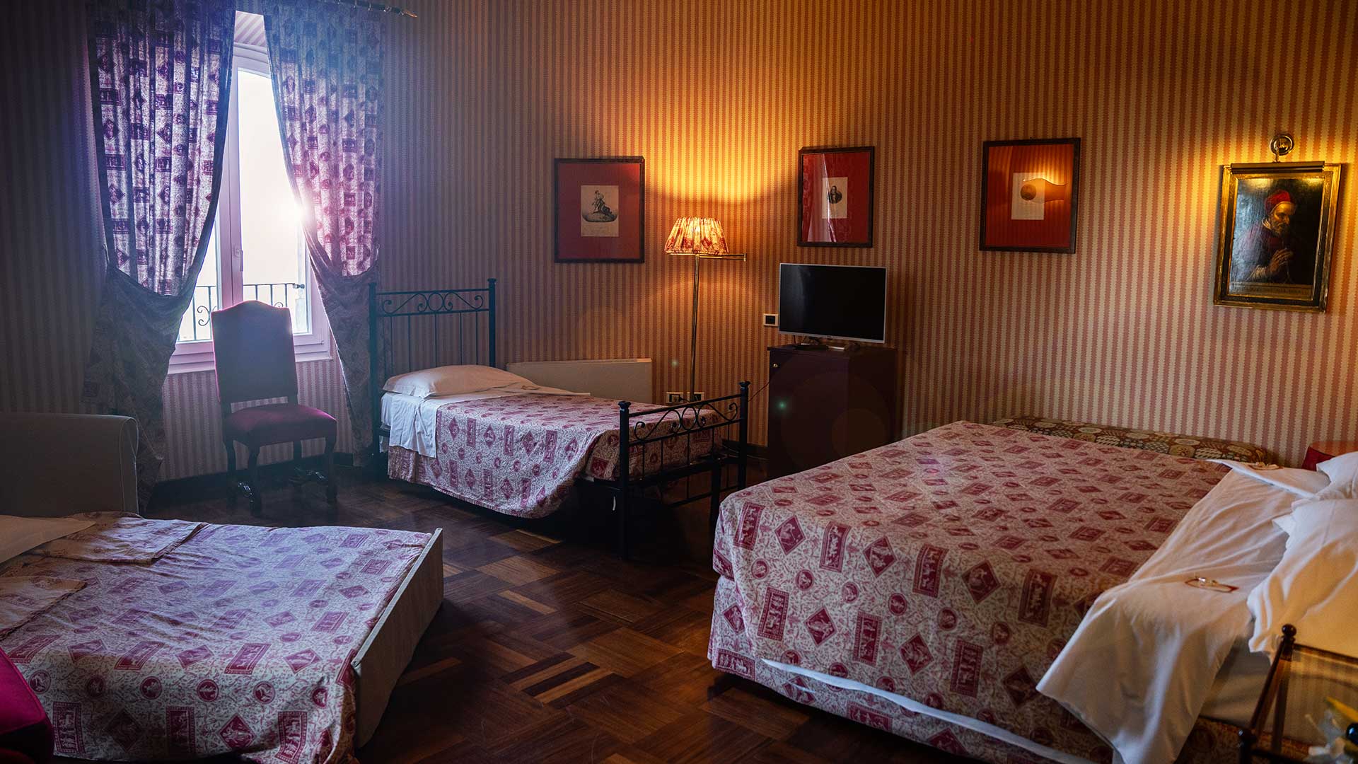 Villa Pomela family room