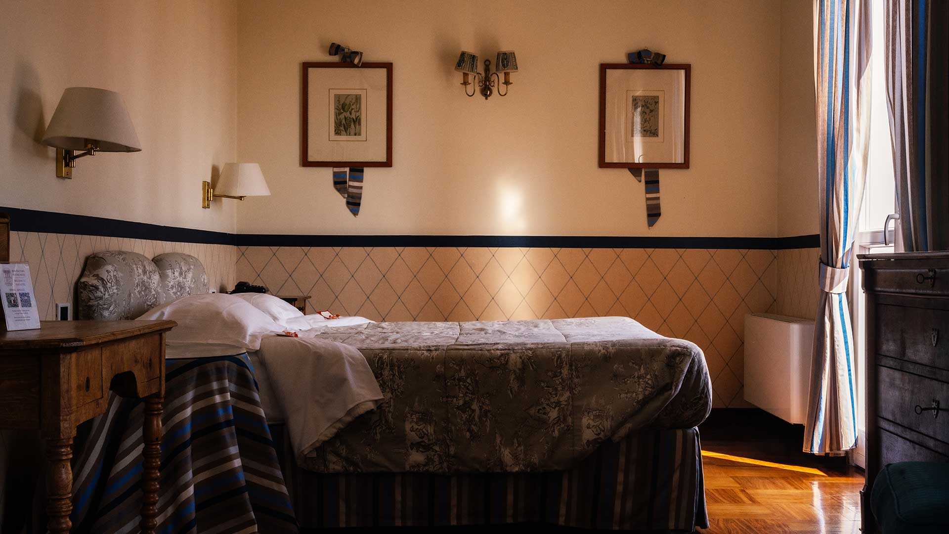 Villa Pomela camera superior deluxe letto